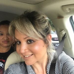 Meet your Posher, Laura